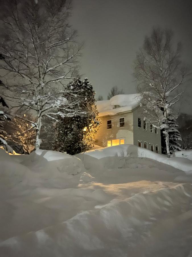 Chalet Banff - 6 Bedroom 6 Bathroom Ski Lodge Niseko Extérieur photo