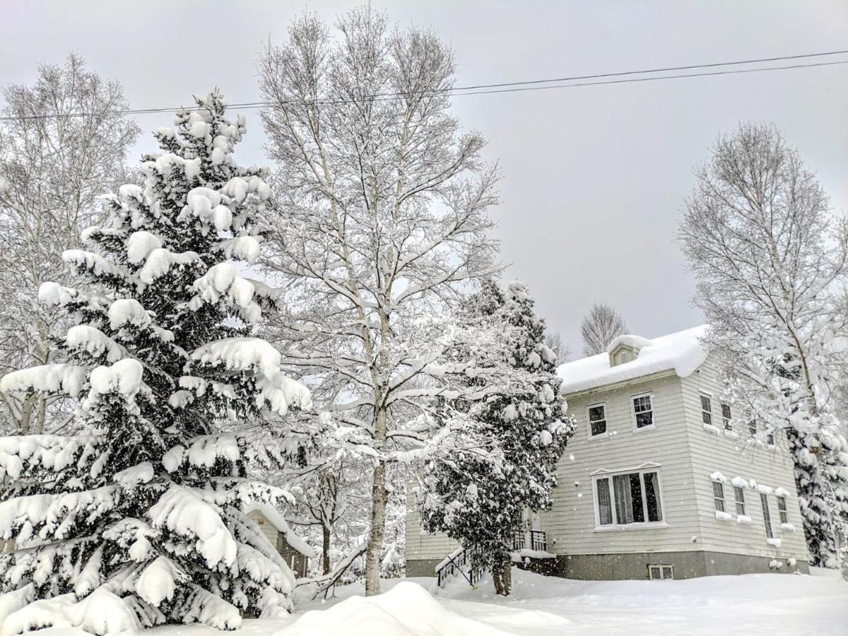 Chalet Banff - 6 Bedroom 6 Bathroom Ski Lodge Niseko Extérieur photo